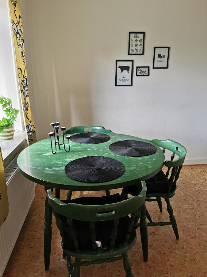 Gamla Skolan Rum & Oevernattning I Spjutstorp公寓 外观 照片