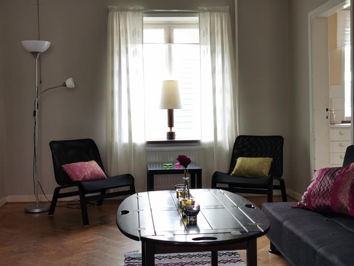 Gamla Skolan Rum & Oevernattning I Spjutstorp公寓 外观 照片